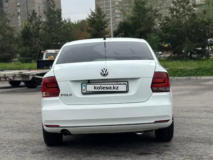 Volkswagen Polo 2016 года за 6 600 000 тг. в Алматы – фото 2