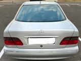 Mercedes-Benz E 320 2002 года за 7 500 000 тг. в Туркестан – фото 3