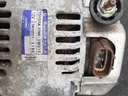 Генератор Toyota c двигателя 1NZ за 25 000 тг. в Семей – фото 2