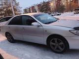 Toyota Camry 2004 года за 4 600 000 тг. в Петропавловск – фото 2