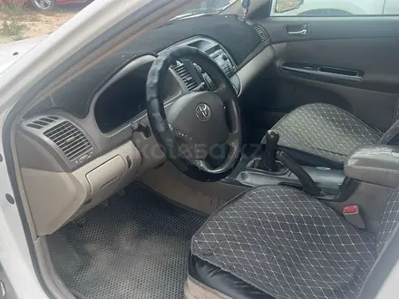 Toyota Camry 2004 года за 2 200 000 тг. в Актау – фото 8