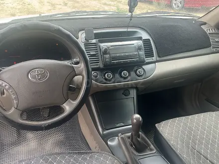 Toyota Camry 2004 года за 2 200 000 тг. в Актау – фото 7
