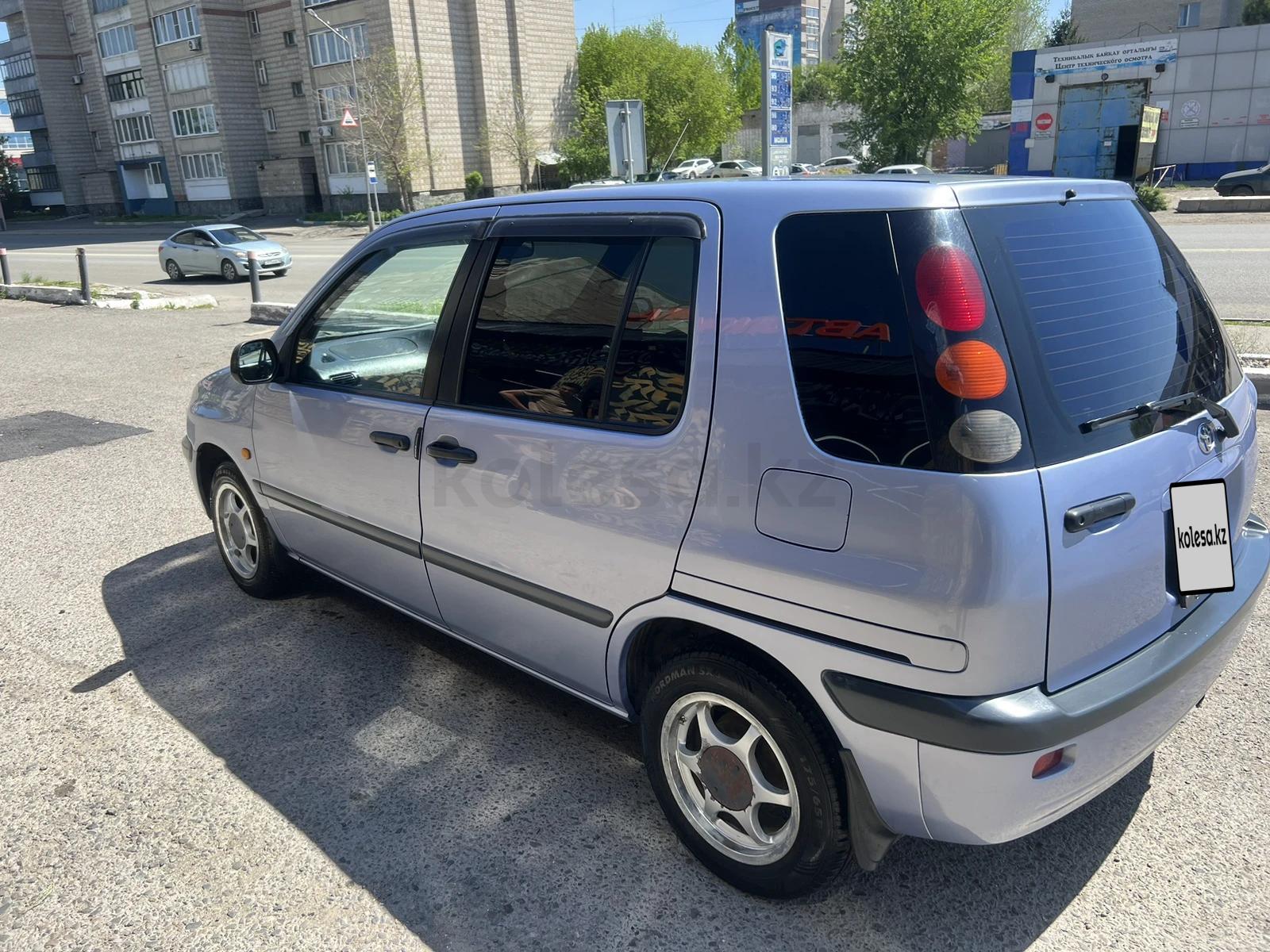 Toyota Raum 1999 г.