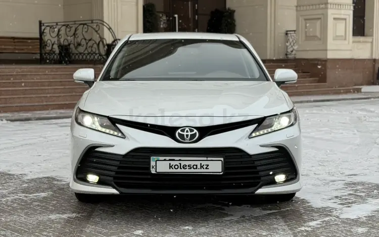 Toyota Camry 2023 годаfor15 000 000 тг. в Караганда