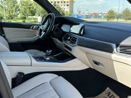 BMW X5 2022 года за 38 500 000 тг. в Шымкент – фото 14
