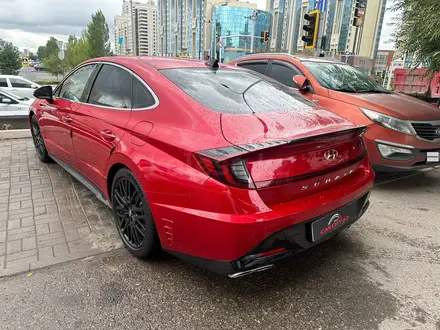 Hyundai Sonata 2021 года за 15 500 000 тг. в Астана – фото 5