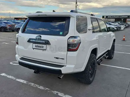 Toyota 4Runner 2018 года за 16 400 000 тг. в Алматы – фото 4