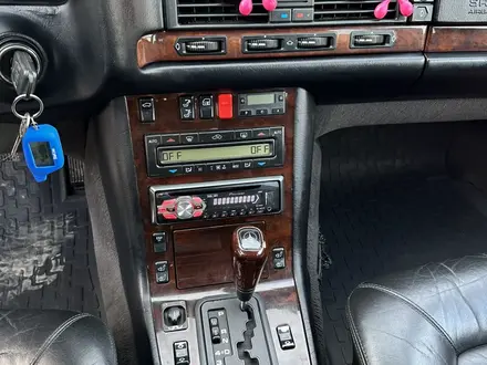 Mercedes-Benz S 320 1998 года за 8 000 000 тг. в Шымкент – фото 16