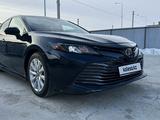 Toyota Camry 2017 года за 11 500 000 тг. в Атырау