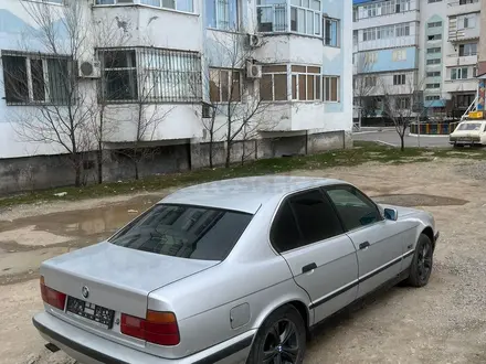 BMW 525 1992 года за 1 500 000 тг. в Шу – фото 2