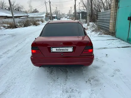 Mercedes-Benz C 200 1995 года за 1 280 000 тг. в Караганда – фото 3