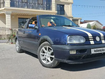 Volkswagen Golf 1994 года за 1 400 000 тг. в Алматы