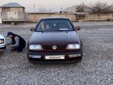 Volkswagen Vento 1993 года за 1 400 000 тг. в Шымкент – фото 2