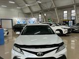 Toyota Camry 2021 года за 15 800 000 тг. в Алматы – фото 3