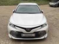 Toyota Camry 2018 годаүшін13 500 000 тг. в Актобе