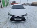 Toyota Camry 2015 года за 8 500 000 тг. в Актобе – фото 2