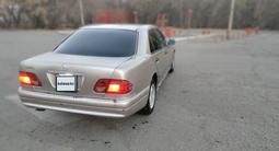 Mercedes-Benz E 240 1997 годаfor2 000 000 тг. в Усть-Каменогорск – фото 3