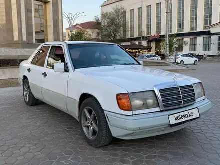 Mercedes-Benz E 200 1993 года за 1 200 000 тг. в Кызылорда – фото 2