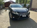 Lexus ES 300h 2013 года за 9 700 000 тг. в Актобе – фото 2