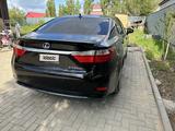 Lexus ES 300h 2013 года за 9 700 000 тг. в Актобе – фото 3