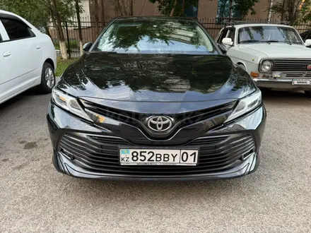 Toyota Camry 2020 года за 12 000 000 тг. в Астана