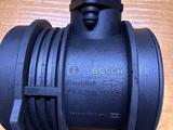 Датчик массового расхода воздуха Mercedes Benz A1120940048 Bosch 0280217515 за 35 000 тг. в Караганда