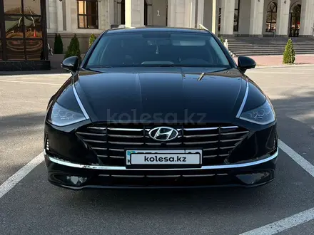 Hyundai Sonata 2022 года за 13 200 000 тг. в Алматы – фото 3