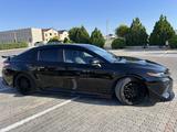 Toyota Camry 2020 года за 11 000 000 тг. в Актау – фото 3