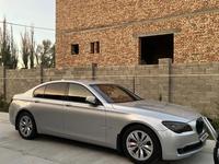 BMW 750 2010 годаүшін9 000 000 тг. в Тараз