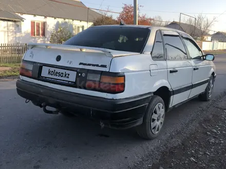 Volkswagen Passat 1992 года за 550 000 тг. в Кулан – фото 2