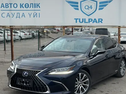 Lexus ES 300h 2020 года за 19 000 000 тг. в Караганда