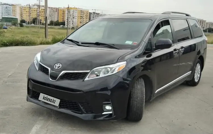 Toyota Sienna 2016 года за 9 500 000 тг. в Актобе