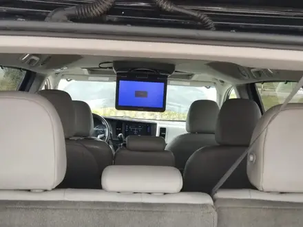 Toyota Sienna 2016 года за 9 500 000 тг. в Актобе – фото 6