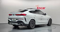 BMW X6 XDrive 40i 2023 годаүшін41 000 000 тг. в Астана – фото 2