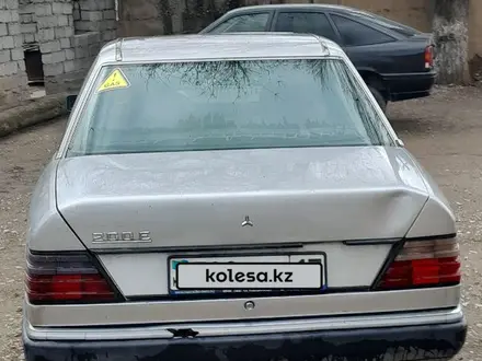 Mercedes-Benz E 200 1991 года за 1 350 000 тг. в Алматы – фото 5