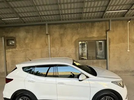 Hyundai Santa Fe 2017 года за 9 100 000 тг. в Шымкент – фото 4