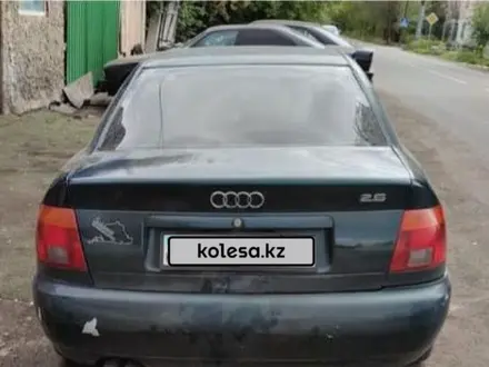 Audi A4 1995 года за 1 600 000 тг. в Караганда – фото 2