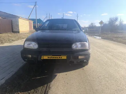 Volkswagen Golf 1993 года за 835 000 тг. в Костанай – фото 2