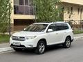 Toyota Highlander 2012 года за 10 900 000 тг. в Астана