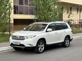 Toyota Highlander 2012 года за 10 900 000 тг. в Астана