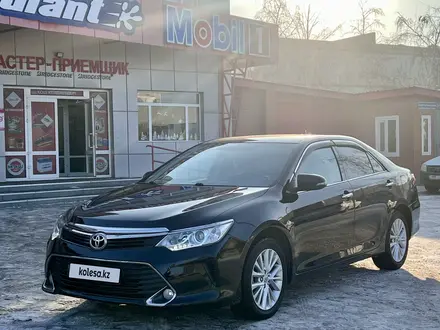 Toyota Camry 2015 года за 12 200 000 тг. в Астана – фото 2