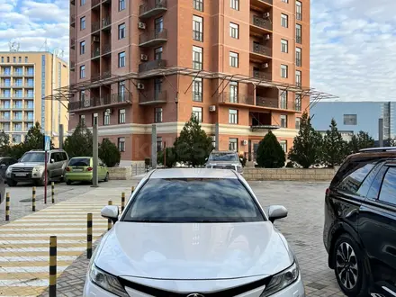 Toyota Camry 2019 года за 13 000 000 тг. в Актау – фото 5