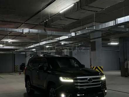 Toyota Land Cruiser 2024 года за 65 000 000 тг. в Шымкент