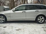 Mercedes-Benz C 240 2003 года за 3 750 000 тг. в Караганда – фото 4
