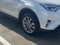 Toyota RAV4 2017 годаfor12 700 000 тг. в Шымкент – фото 3