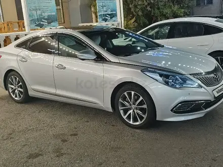 Hyundai Grandeur 2015 года за 9 550 000 тг. в Тараз