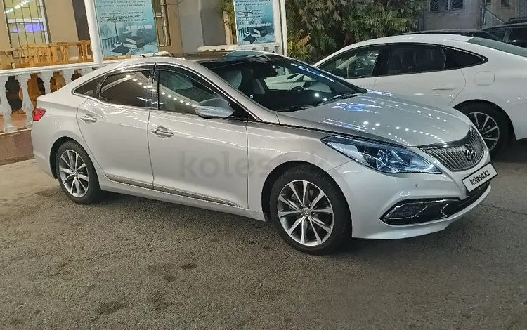 Hyundai Grandeur 2015 года за 9 550 000 тг. в Тараз