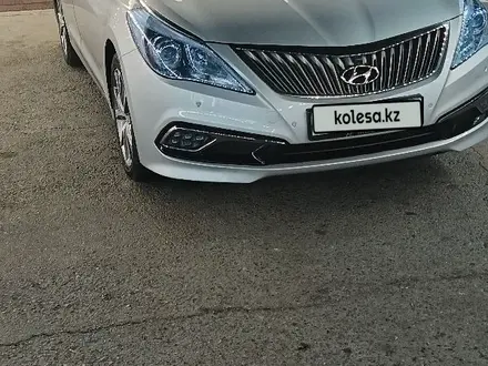 Hyundai Grandeur 2015 года за 9 550 000 тг. в Тараз – фото 5