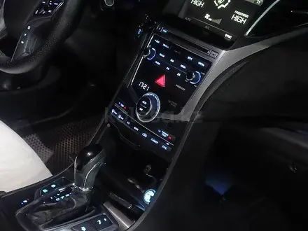 Hyundai Grandeur 2015 года за 9 550 000 тг. в Тараз – фото 6