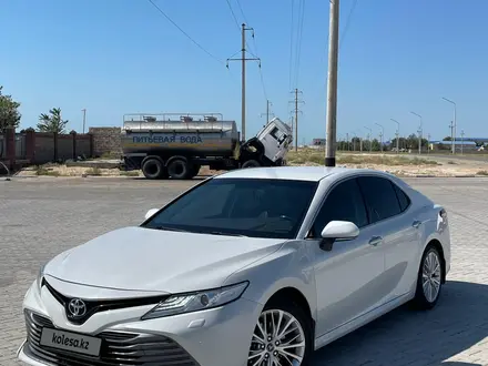 Toyota Camry 2019 года за 14 500 000 тг. в Актау